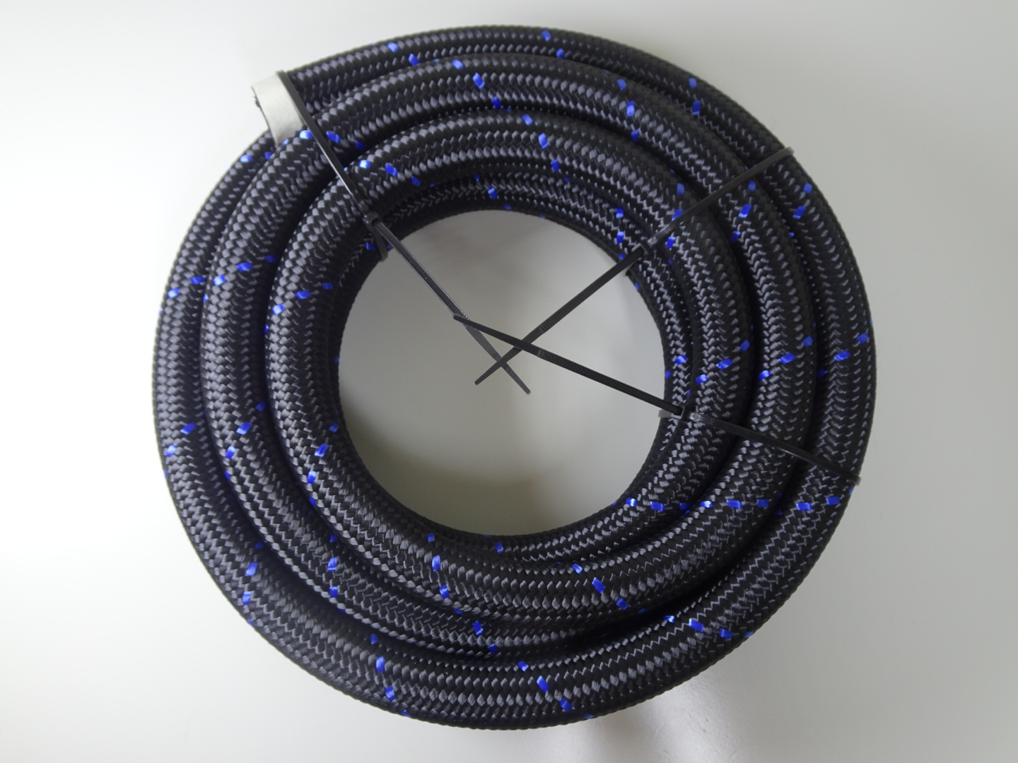 4m AN-10 Nylon-Braided Oil Cooler Hose, Blue Fleck | SKADI - Image 5