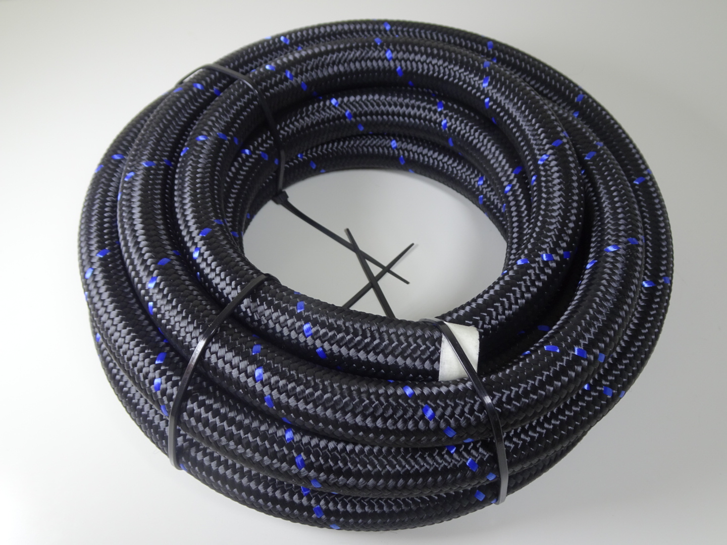 4m AN-10 Nylon-Braided Oil Cooler Hose, Blue Fleck | SKADI - Image 14