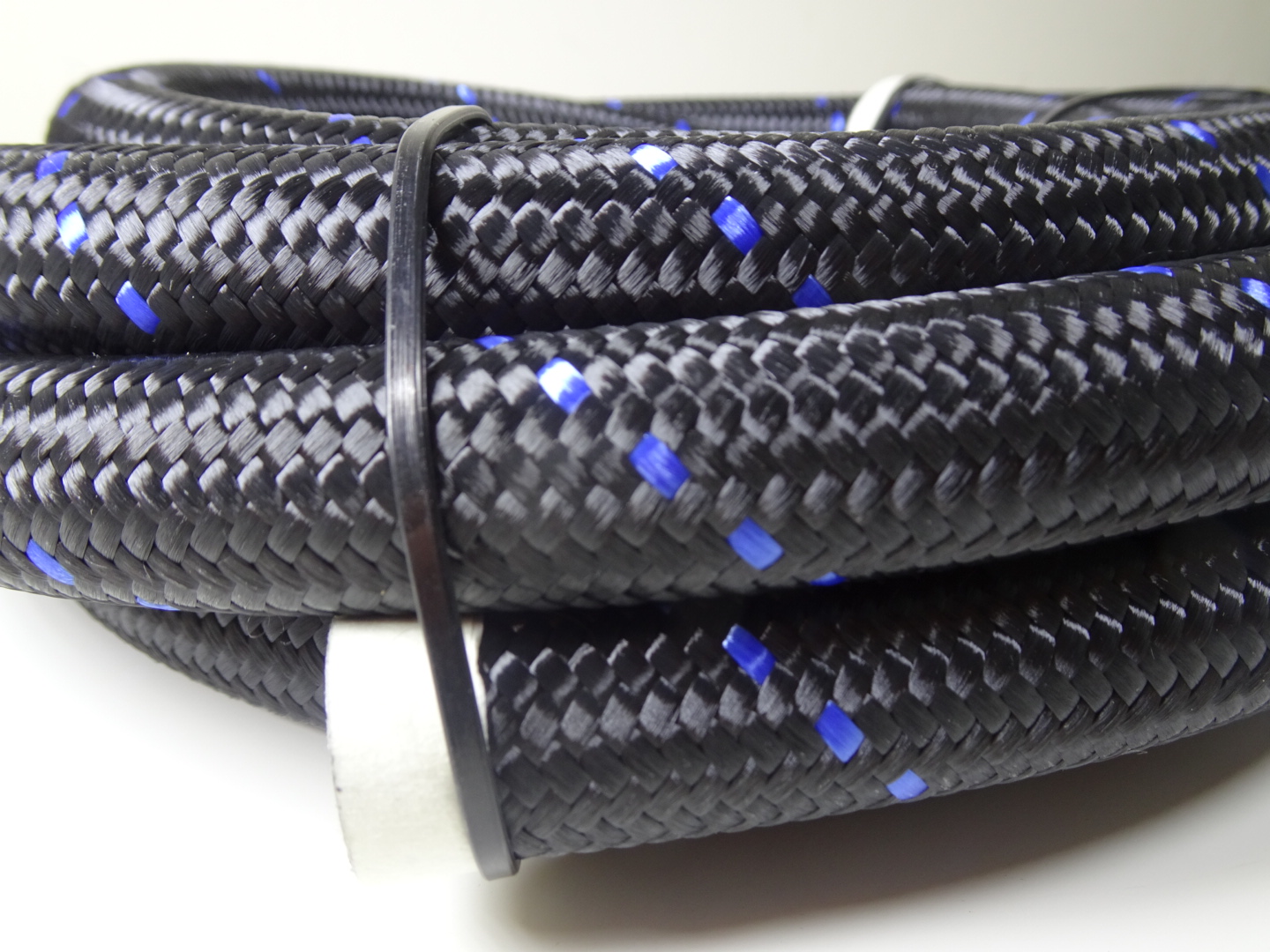 4m AN-10 Nylon-Braided Oil Cooler Hose, Blue Fleck | SKADI - Image 7