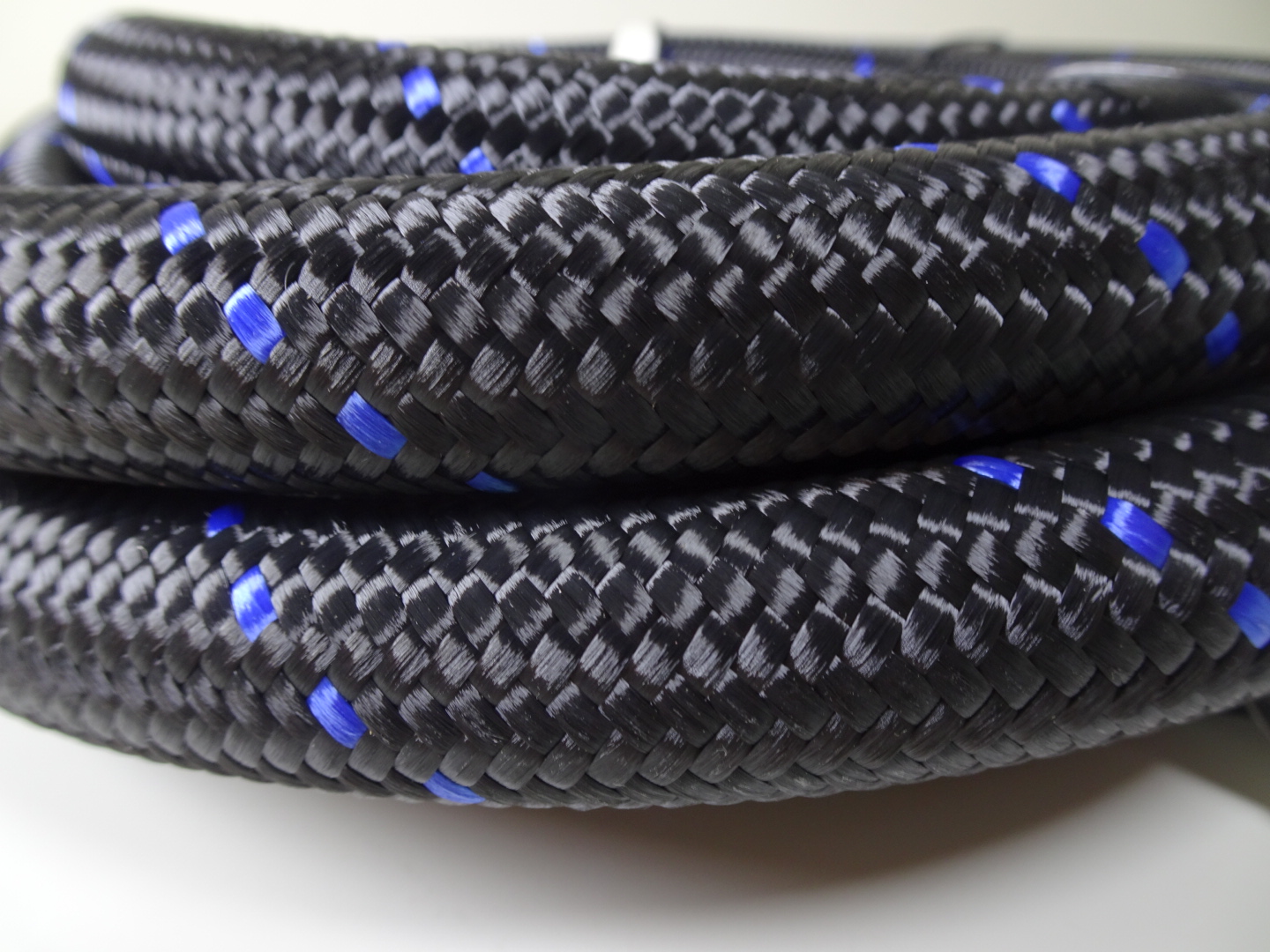 4m AN-10 Nylon-Braided Oil Cooler Hose, Blue Fleck | SKADI
