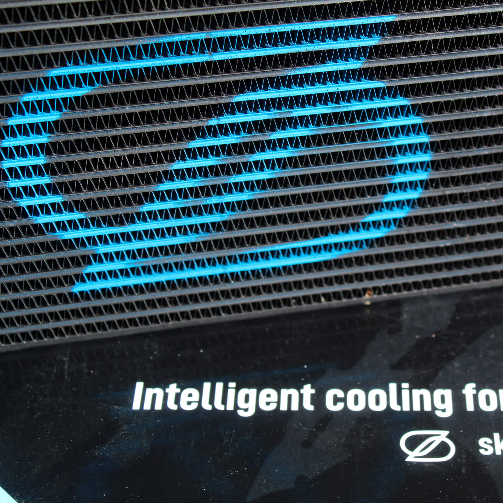 19-Row Mocal-Style AN-10 Oil Cooler, Black | SKADI - Image 4